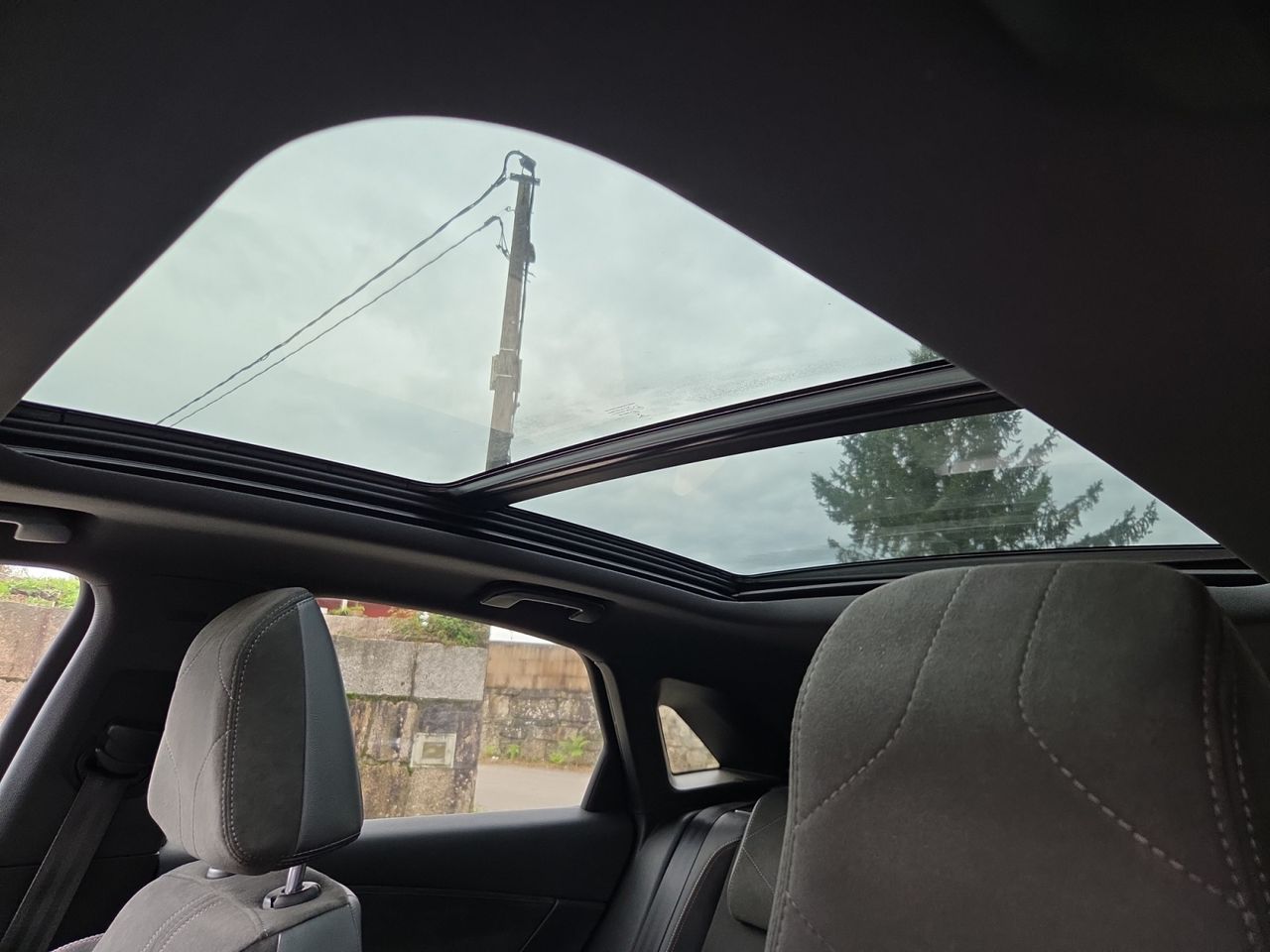 DS DS 7 Crossback CROSSBACK E TENSE 300 4X4 LOUVRE  - Foto 2