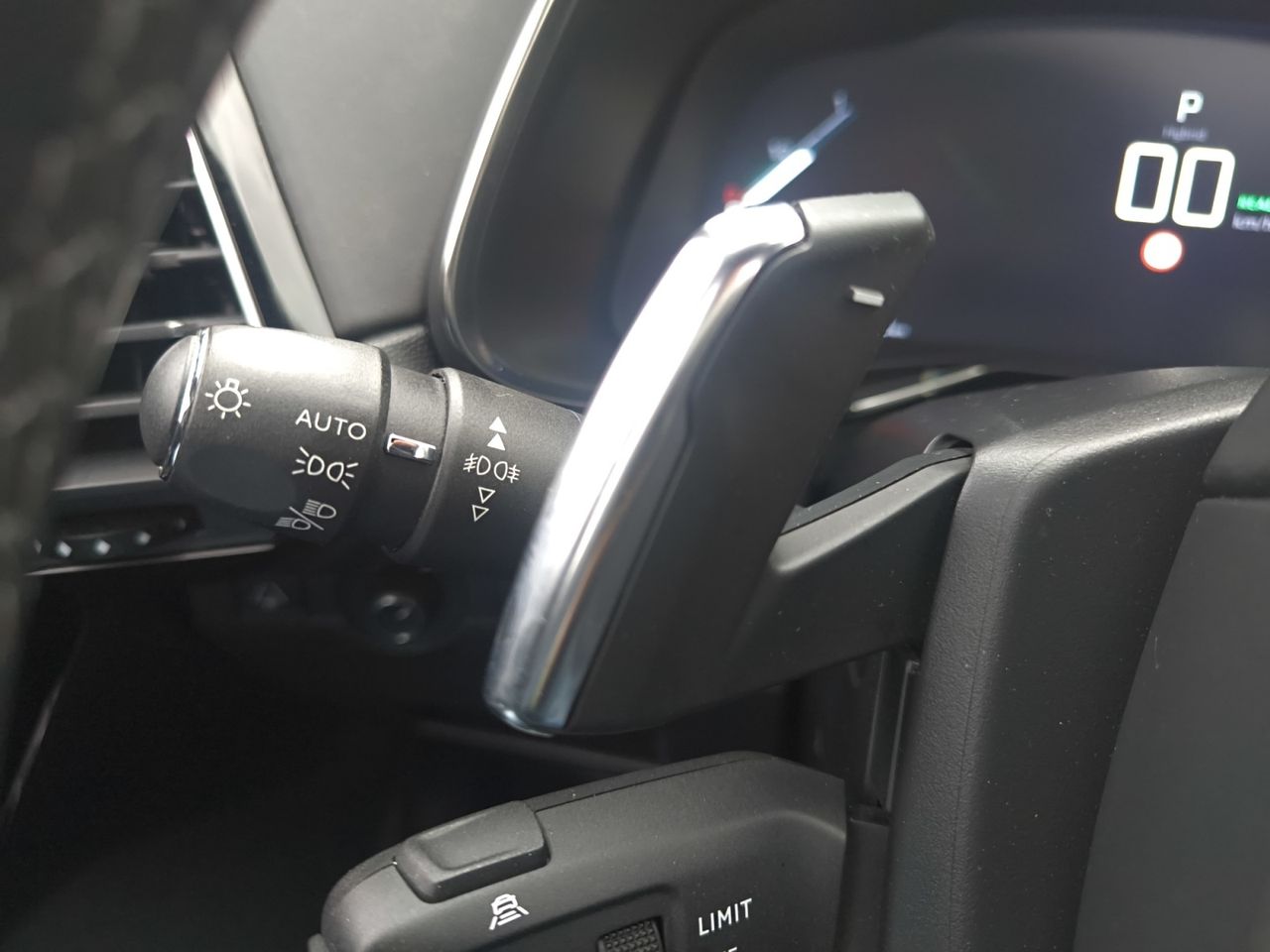 DS DS 7 Crossback CROSSBACK E TENSE 300 4X4 LOUVRE  - Foto 2