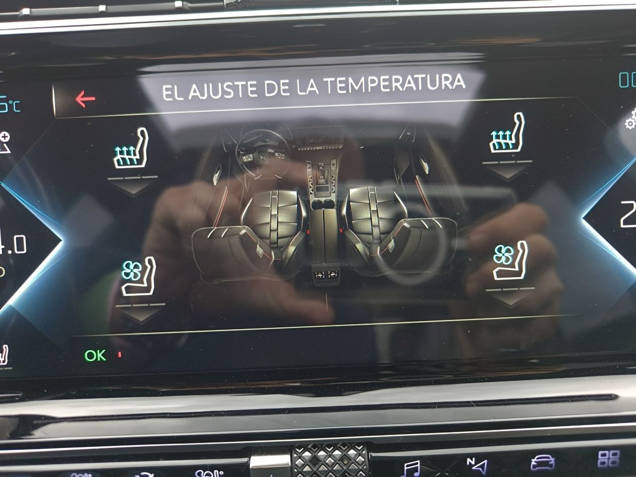 DS DS 7 Crossback CROSSBACK E TENSE 300 4X4 LOUVRE  - Foto 2