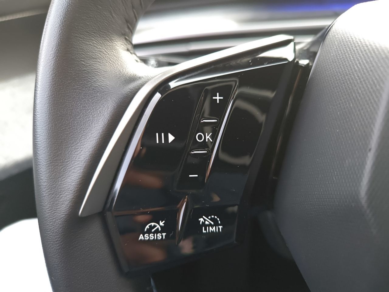 Peugeot 3008 Hybrid ALLURE HYBRID 145 e DCS6  - Foto 2