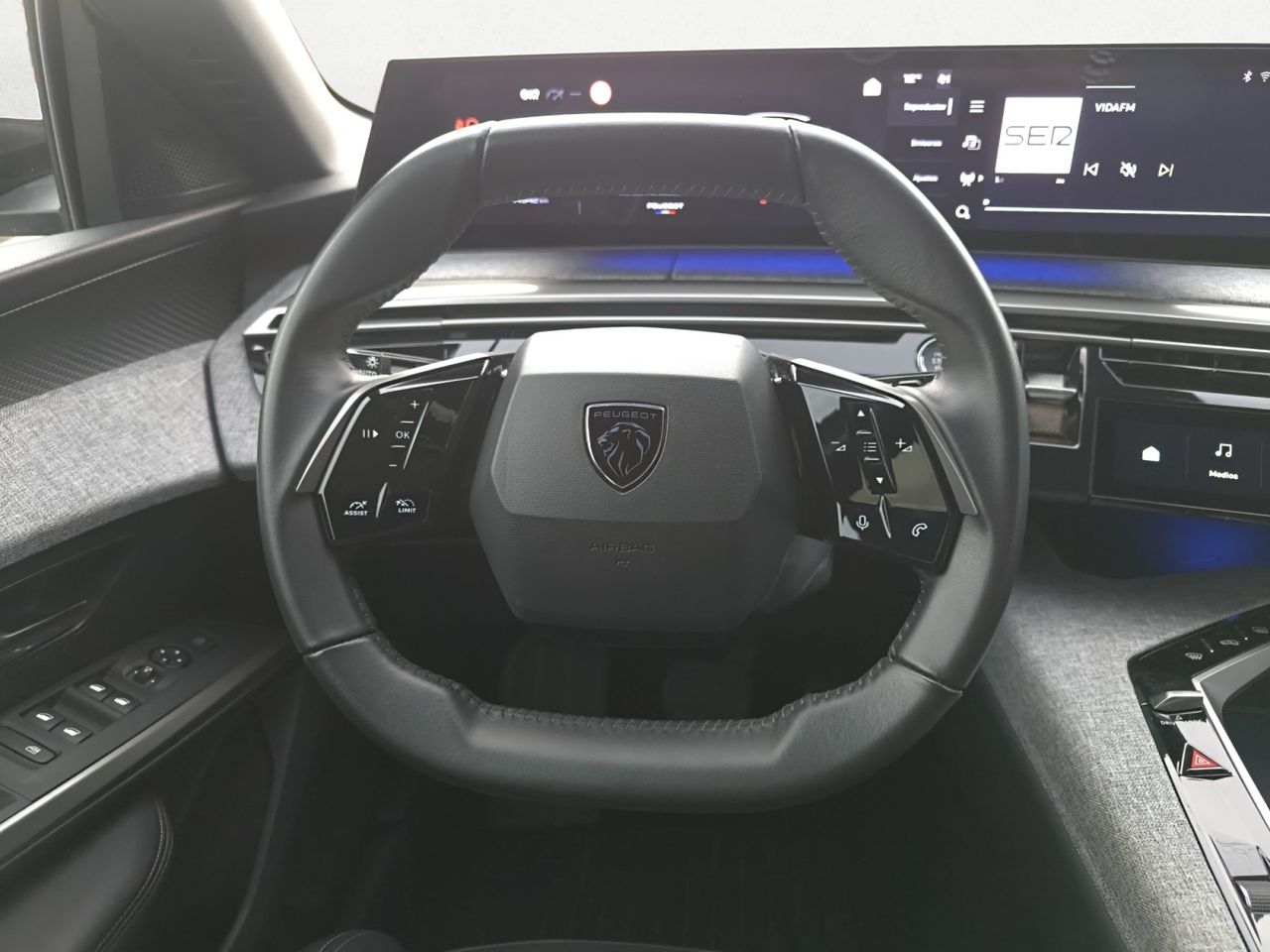 Peugeot 3008 Hybrid ALLURE HYBRID 145 e DCS6  - Foto 2