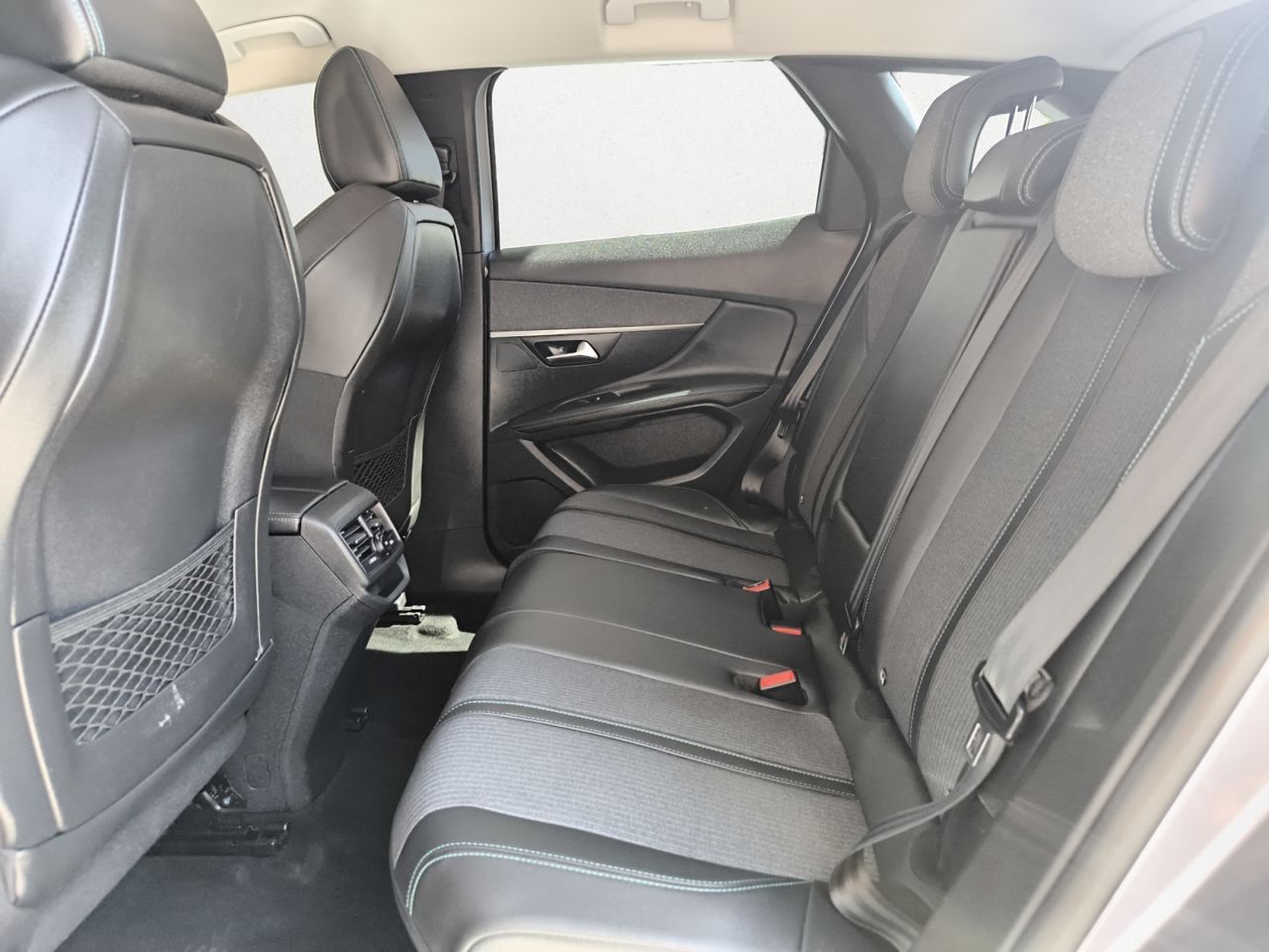 Peugeot 3008 Hybrid ALLURE PACK PLUG-IN HYBRID 225 e-EAT8  - Foto 2