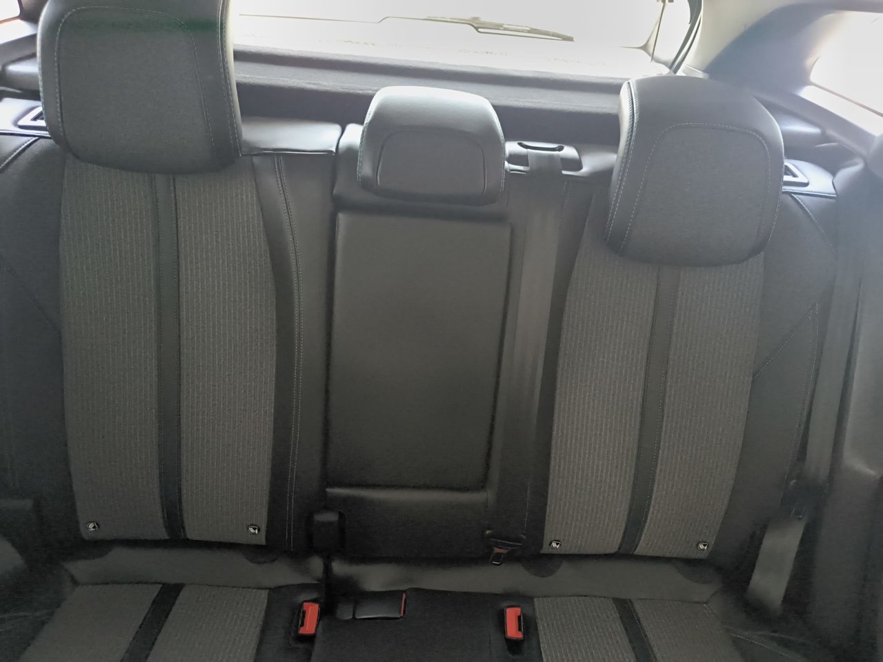 Peugeot 3008 Hybrid ALLURE PACK PLUG-IN HYBRID 225 e-EAT8  - Foto 2