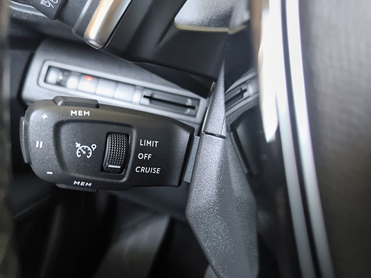 Peugeot 3008 Hybrid ALLURE PACK PLUG-IN HYBRID 225 e-EAT8  - Foto 2