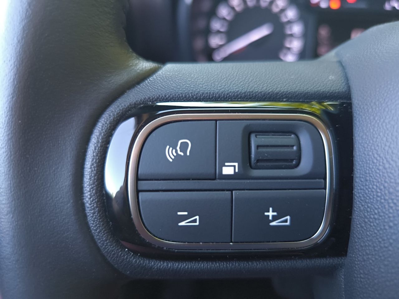 Citroën C3 Aircross SHINE BLUE HDI 100 CV  - Foto 2