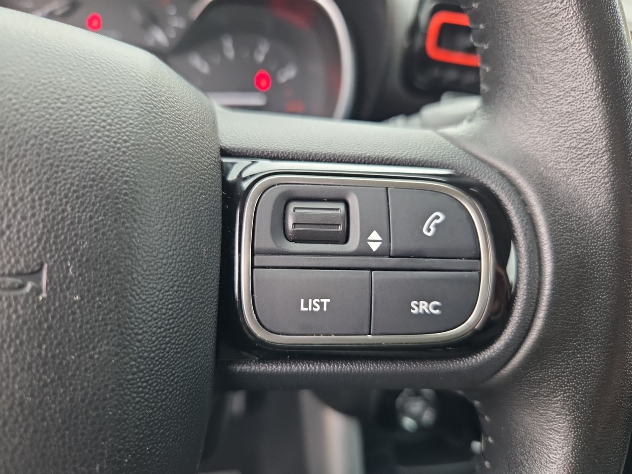 Citroën C3 Aircross SHINE BLUE HDI 100 CV - Foto 2