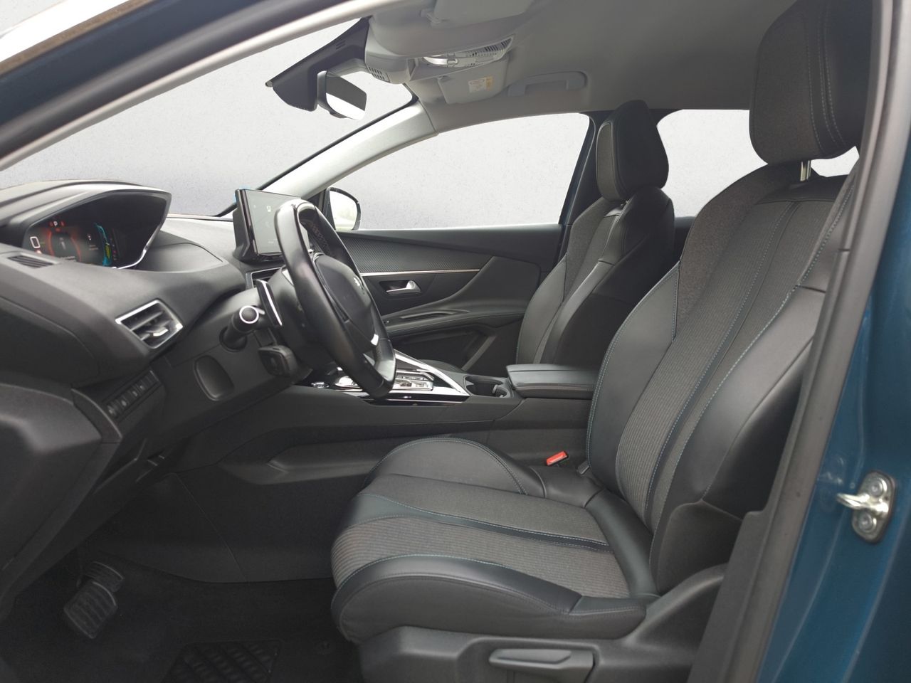 Peugeot 3008 Hybrid ALLURE HYBRID 225 e EAT8 - Foto 2