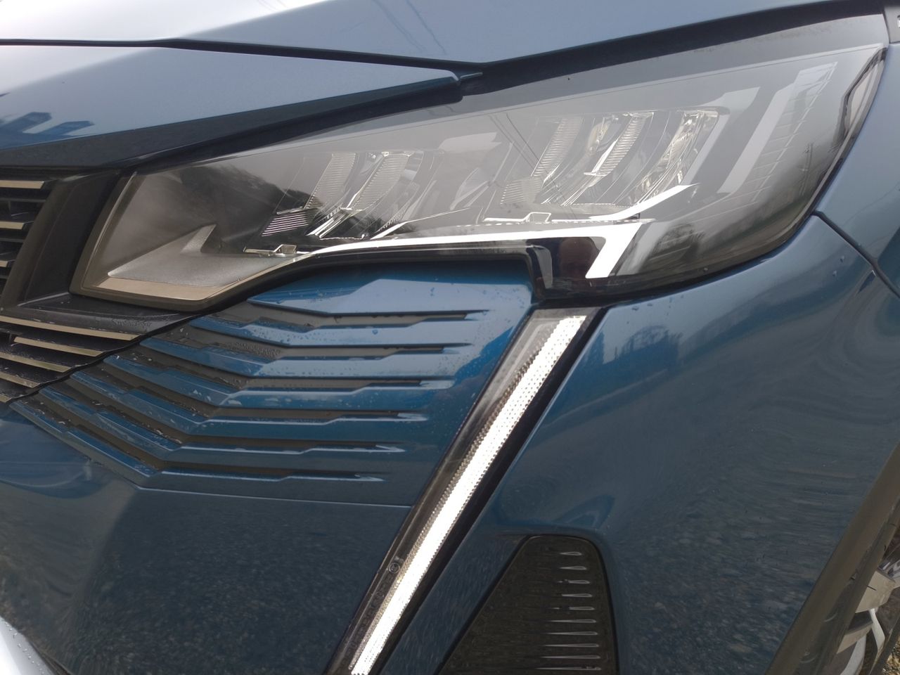 Peugeot 3008 Hybrid ALLURE HYBRID 225 e EAT8 - Foto 2