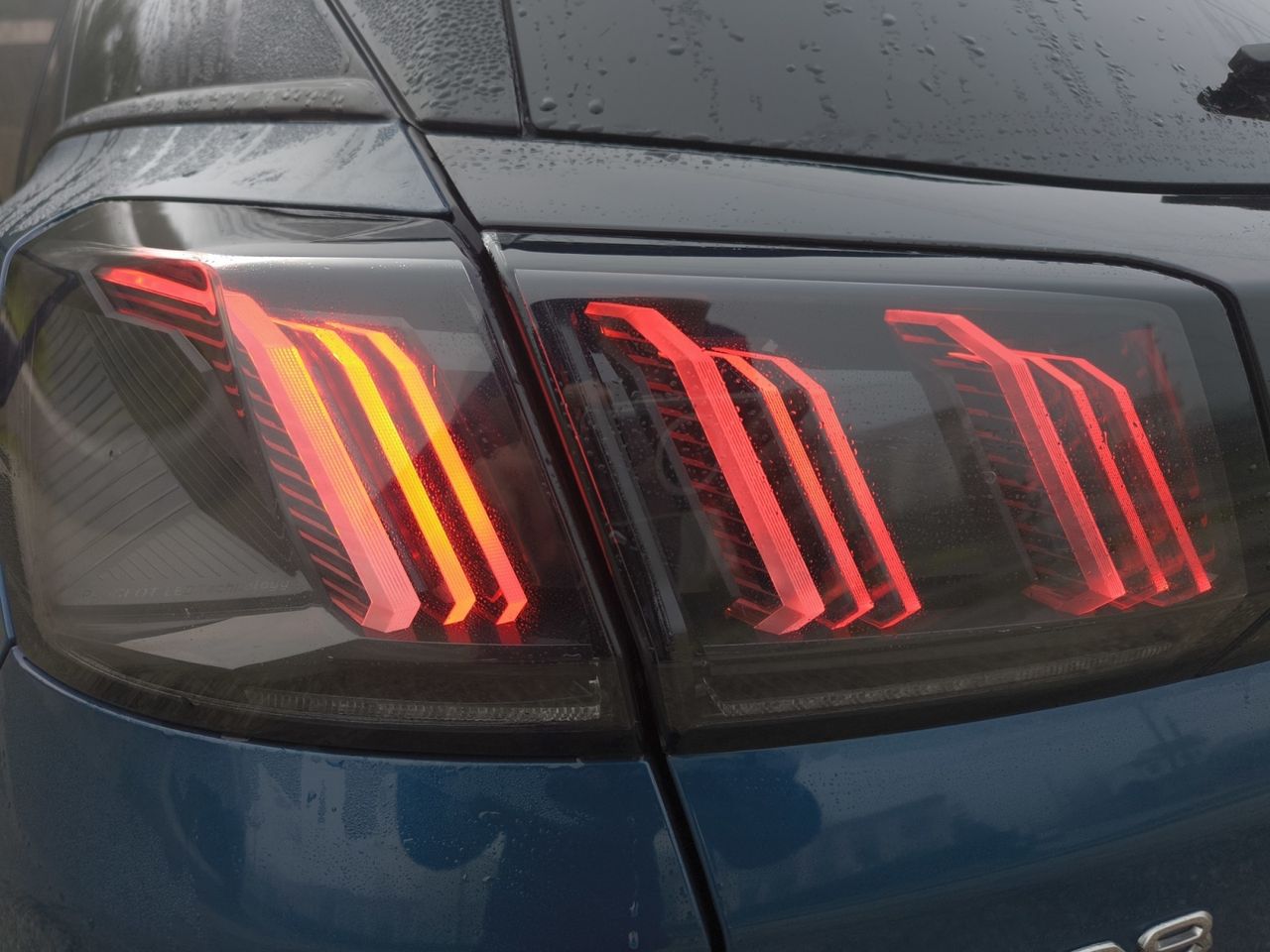 Peugeot 3008 Hybrid ALLURE HYBRID 225 e EAT8 - Foto 2