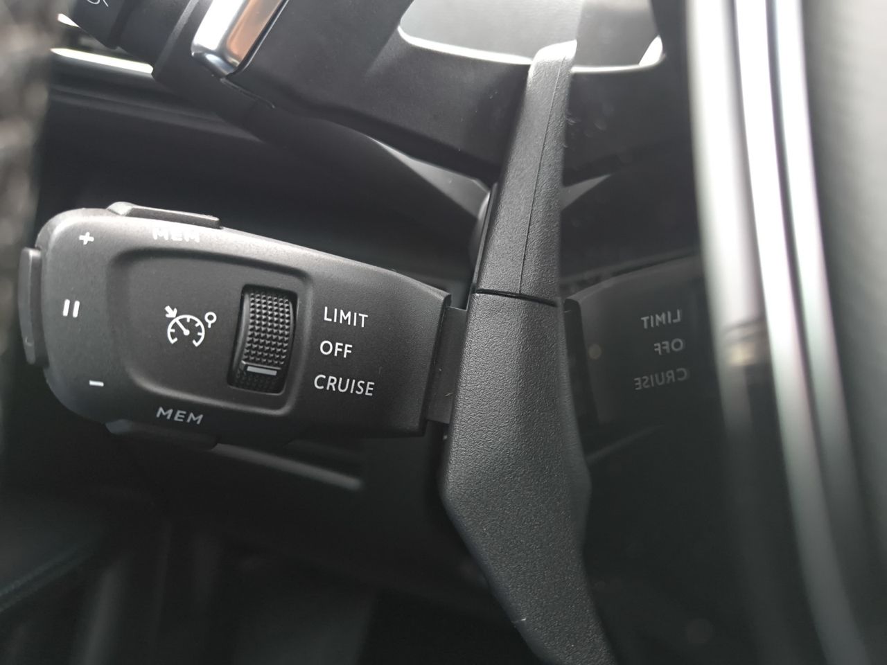 Peugeot 3008 Hybrid ALLURE HYBRID 225 e EAT8 - Foto 2