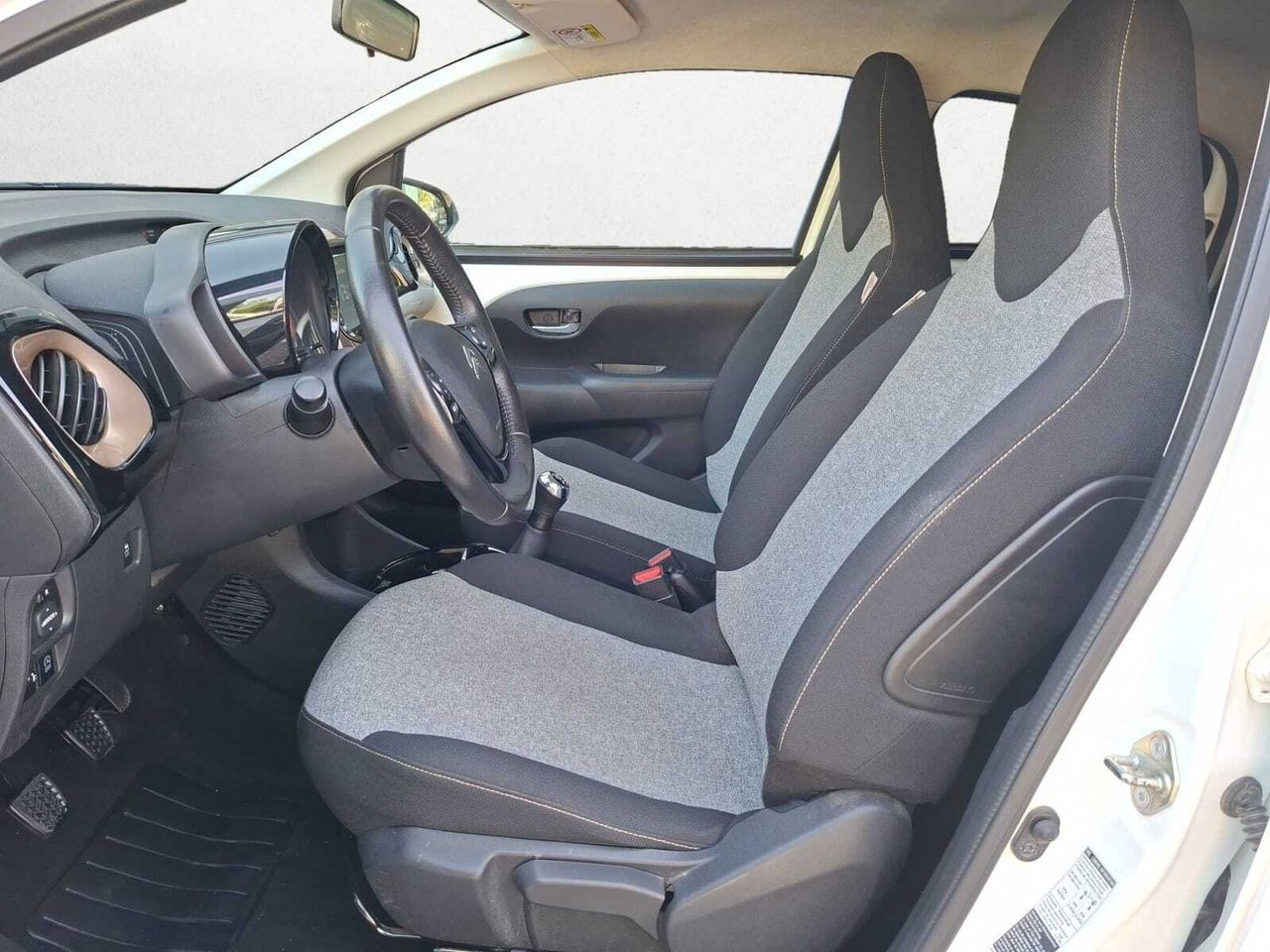 Citroën C1 VTI 72 S&S 5 PUERTAS ORIGINS  - Foto 2