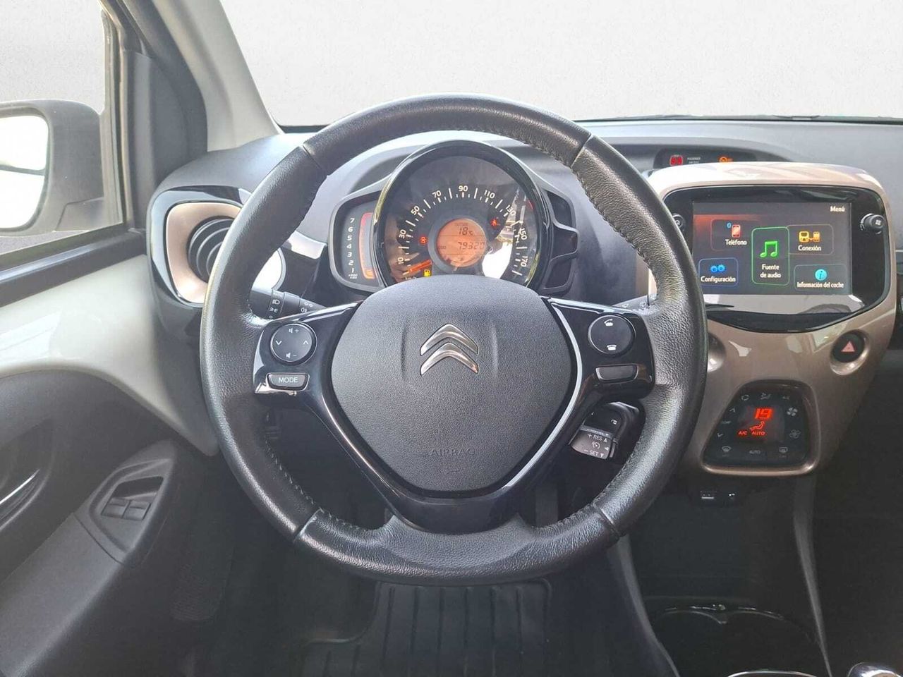 Citroën C1 VTI 72 S&S 5 PUERTAS ORIGINS  - Foto 2