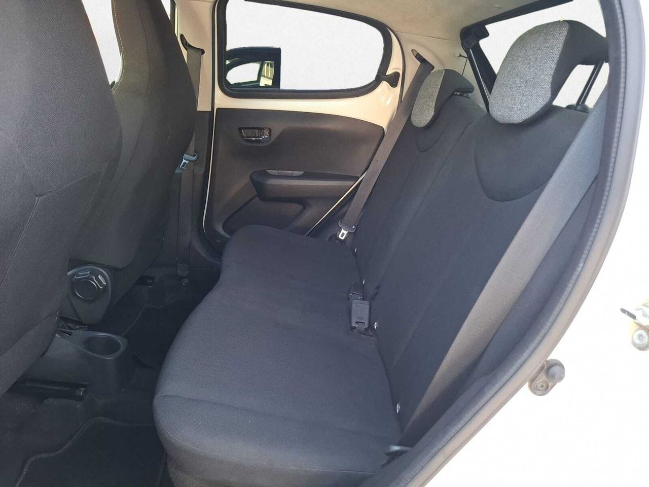 Citroën C1 VTI 72 S&S 5 PUERTAS ORIGINS  - Foto 2