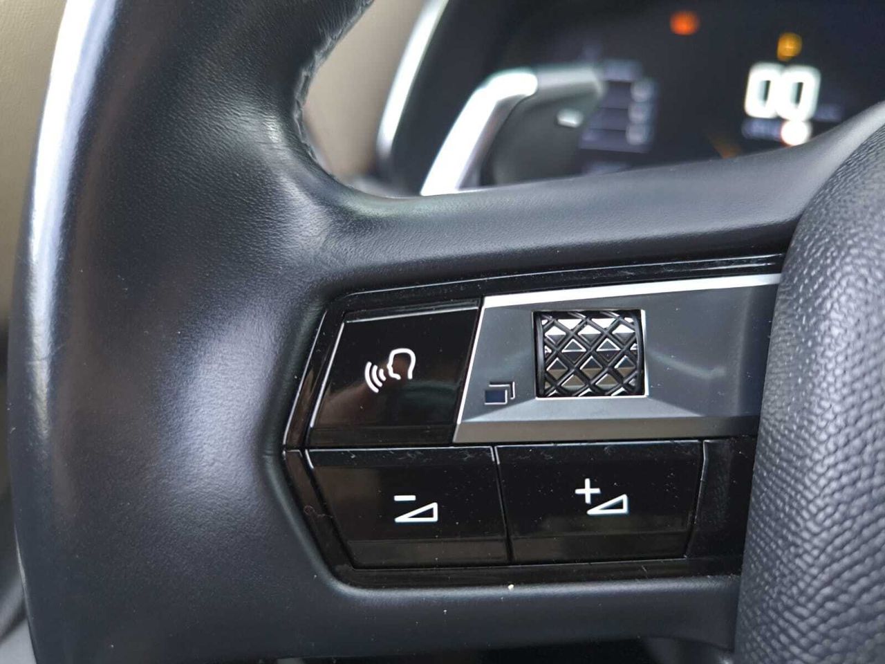 DS DS 7 CROSSBACK BLUE HDI 130 AUT SO CHIC  - Foto 2