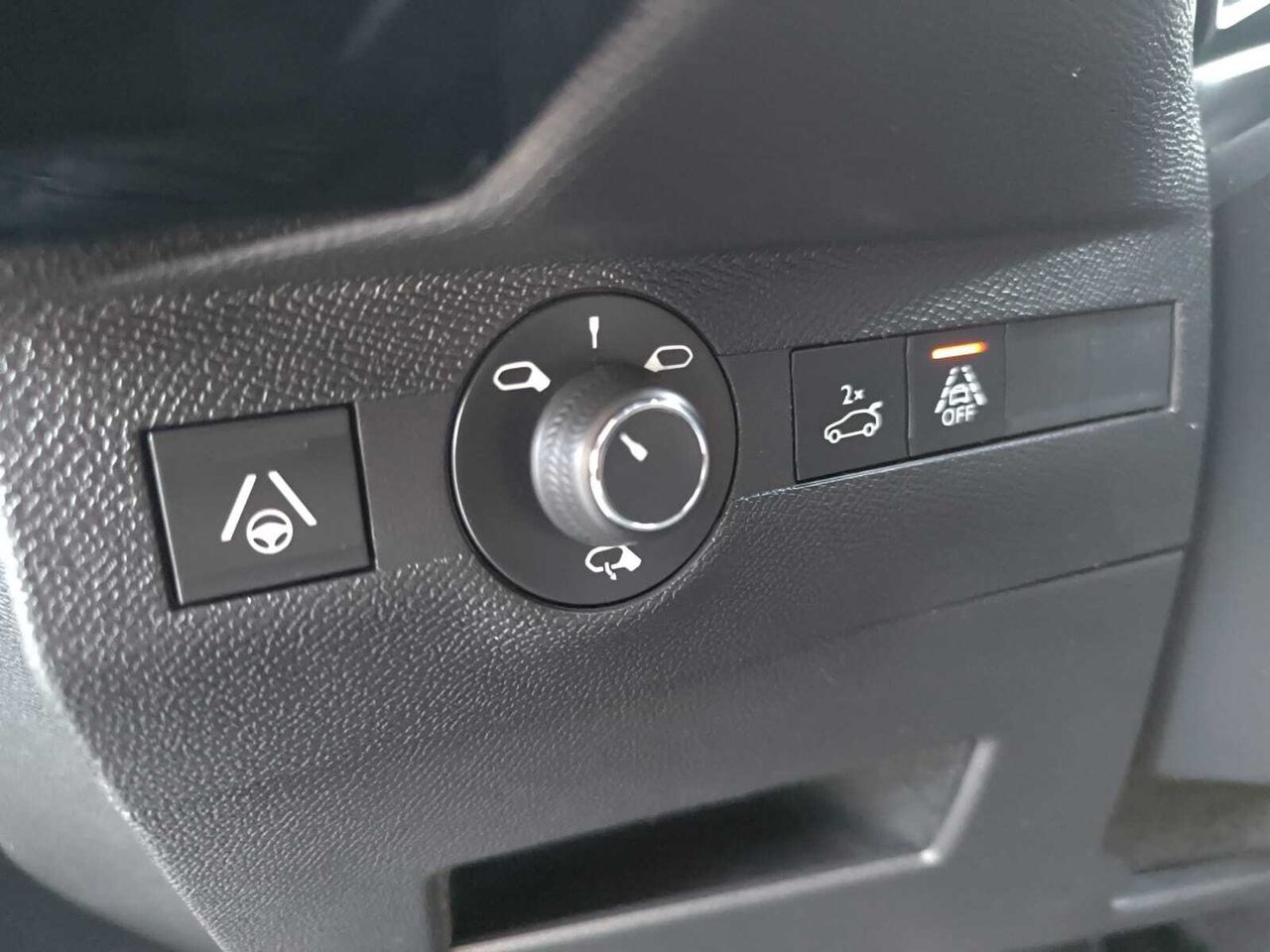 DS DS 7 CROSSBACK BLUE HDI 130 AUT SO CHIC  - Foto 2