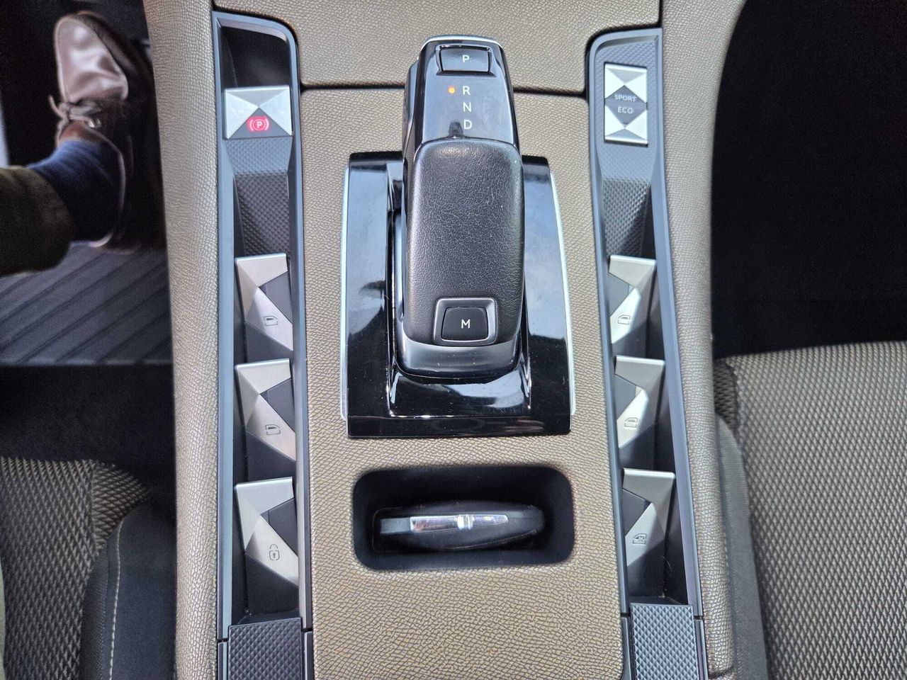 DS DS 7 CROSSBACK BLUE HDI 130 CV EFFICIENCY AUTOMATIC  - Foto 2