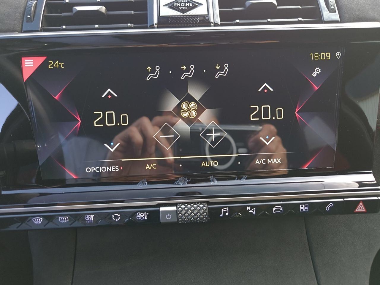 DS DS 7 CROSSBACK BLUE HDI 180 CV AUT PERFORMANCE LINE  - Foto 2