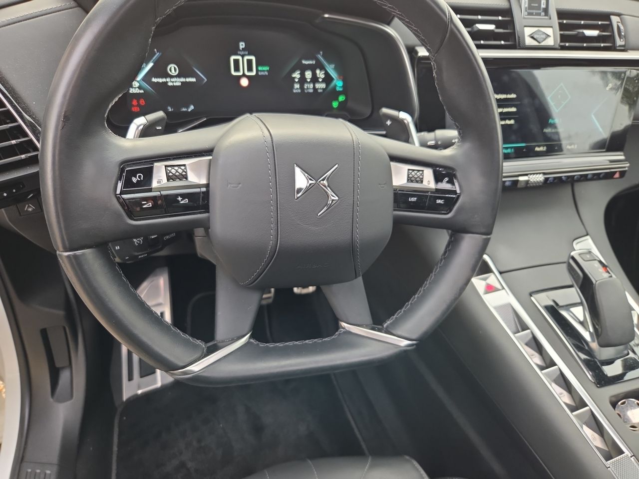 DS DS 7 Crossback E TENSE 300 4X4 LIGNE NOIRE  - Foto 2