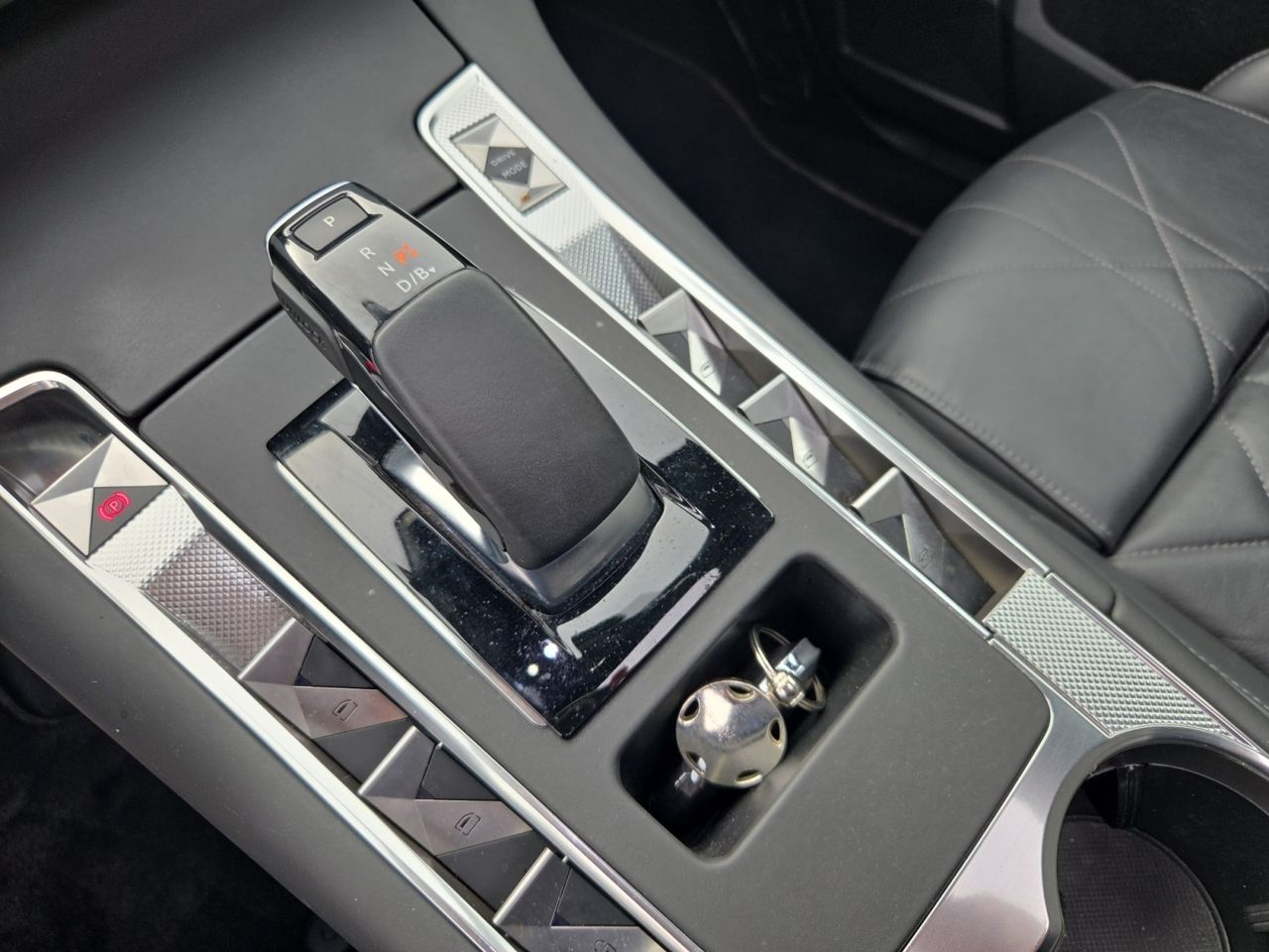 DS DS 7 Crossback E TENSE 300 4X4 LIGNE NOIRE  - Foto 2