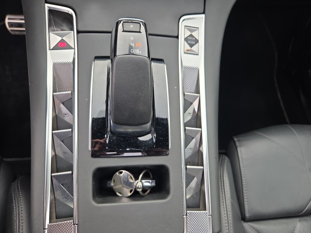 DS DS 7 Crossback E TENSE 300 4X4 LIGNE NOIRE  - Foto 2