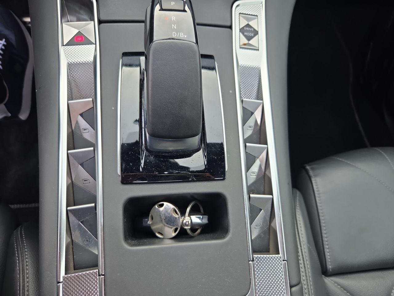 DS DS 7 Crossback E TENSE 300 4X4 LIGNE NOIRE  - Foto 2