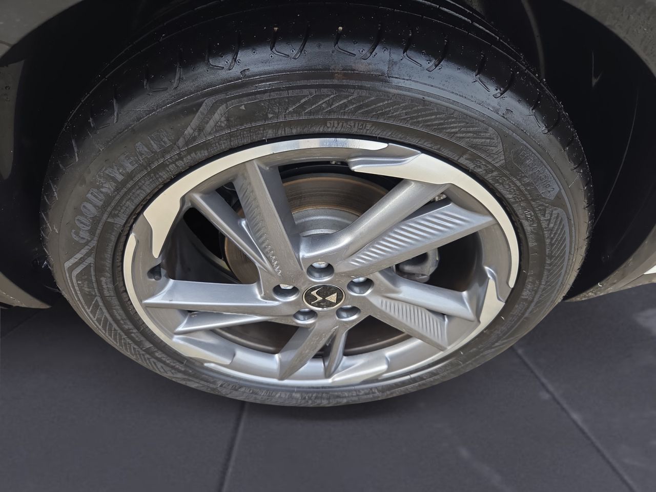 DS DS 7 Crossback E TENSE 300 4X4 LIGNE NOIRE  - Foto 2