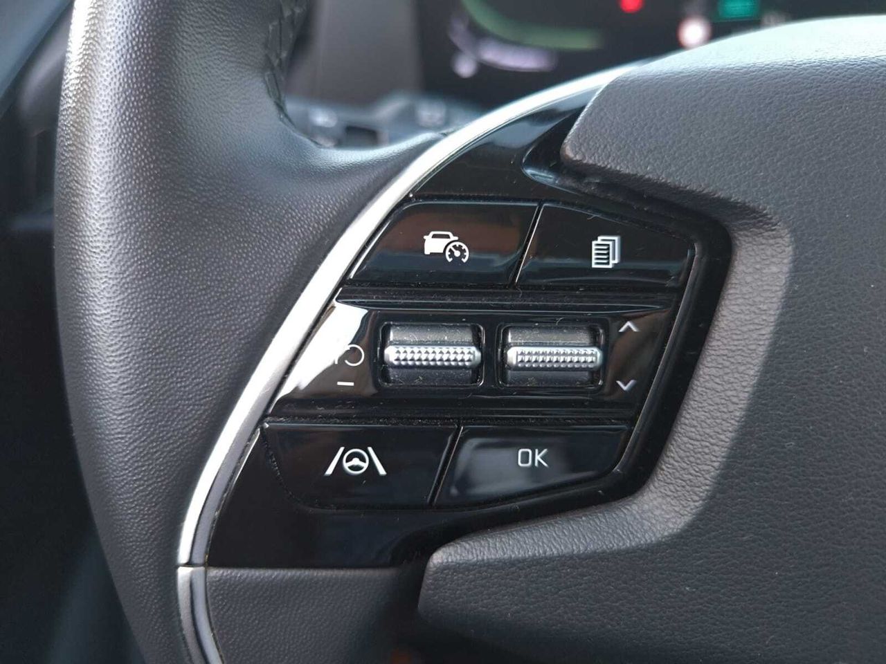 Kia Niro 1.6 GDI HEV 141 CV CONCEPT  - Foto 2