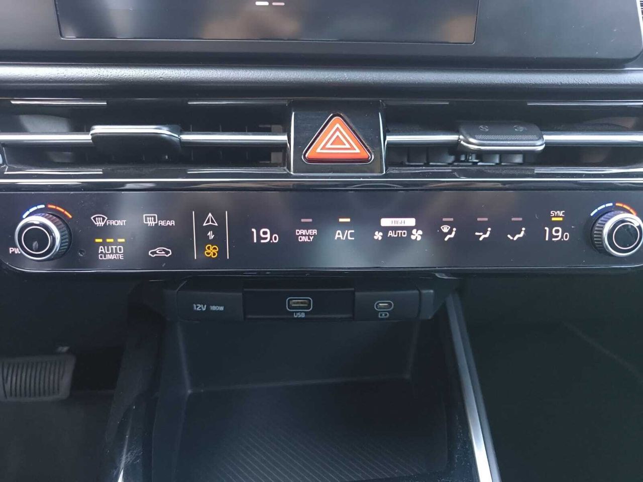 Kia Niro 1.6 GDI HEV 141 CV CONCEPT  - Foto 2