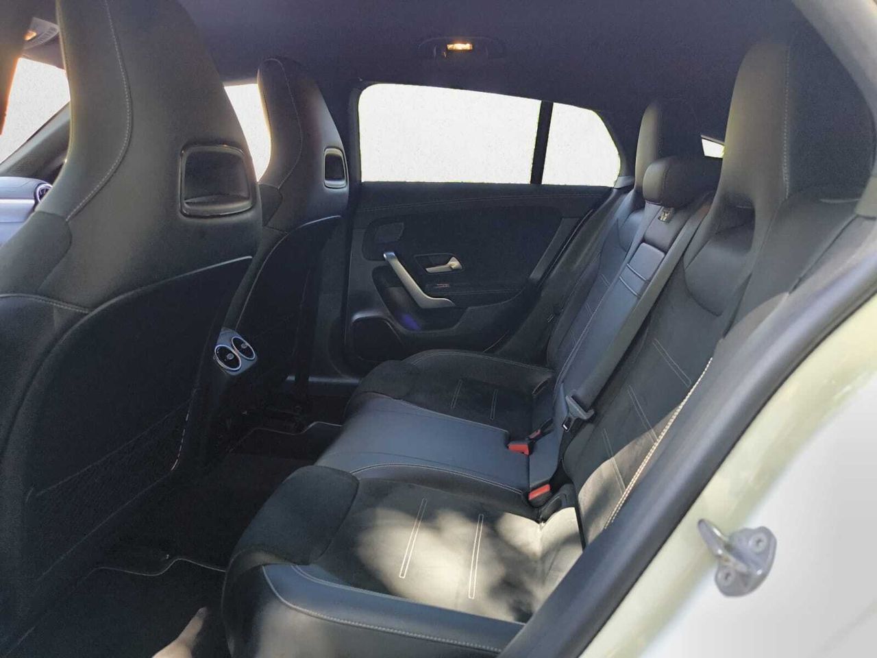 Mercedes CLA 200 D DCT SHOOTING BRAKE  - Foto 2