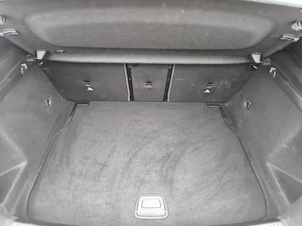 Mercedes Clase A 200 D AMG LINE + PAQUETE PREMIUM+ SMARTPHONE  - Foto 2