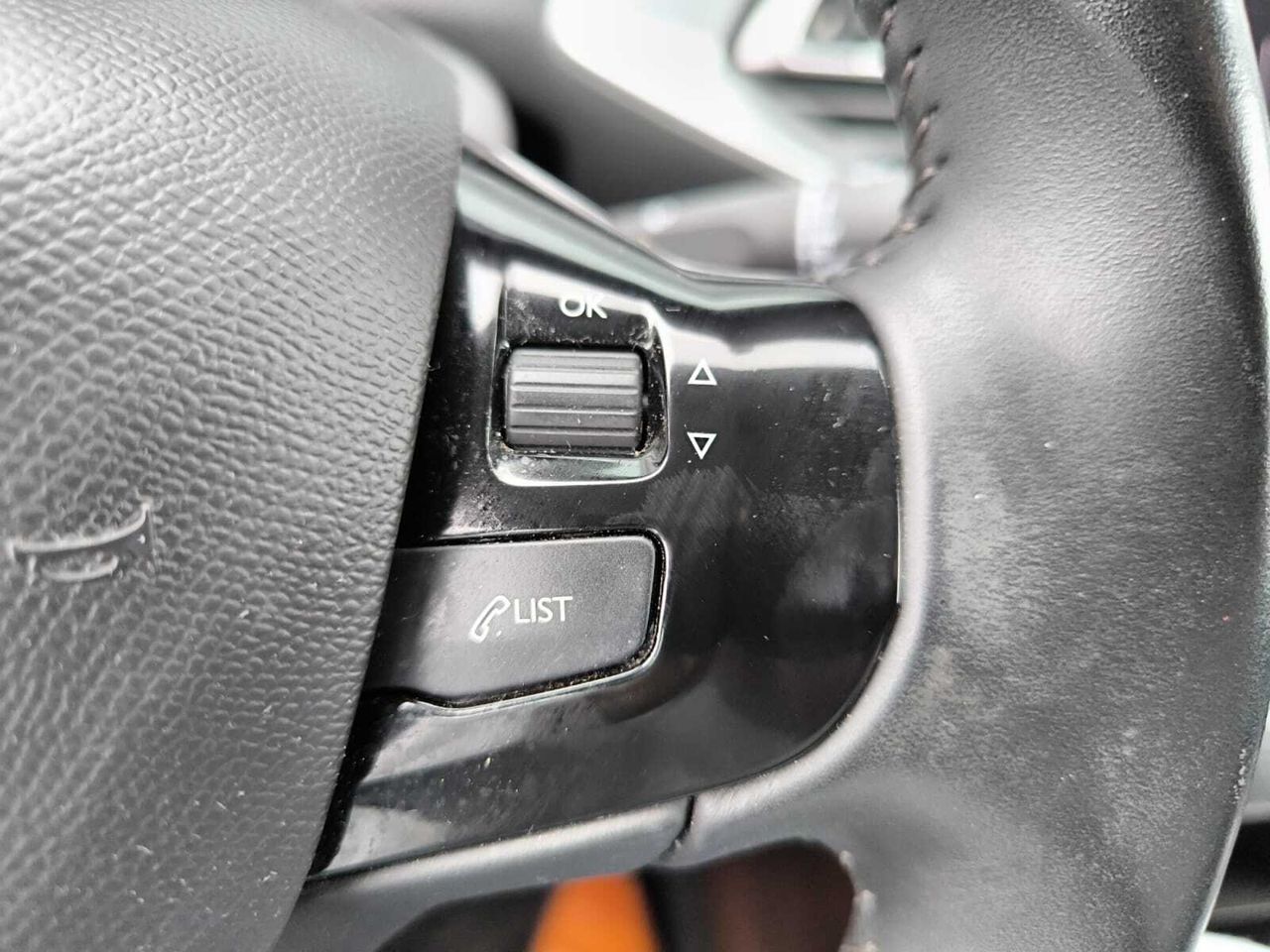 Peugeot 308 ACTIVE PACK BLUE HDI 100 CV  - Foto 2