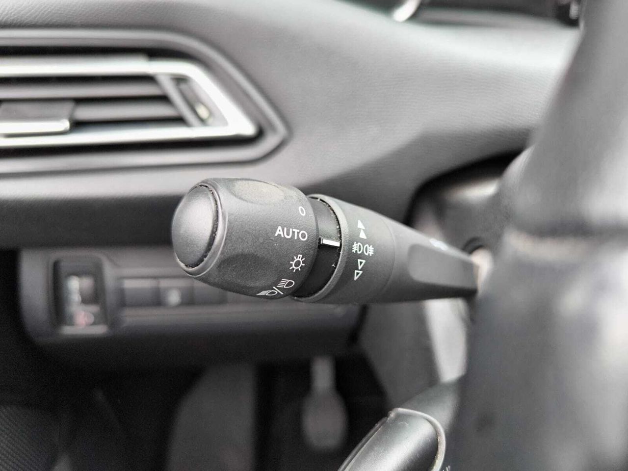 Peugeot 308 ACTIVE PACK BLUE HDI 100 CV  - Foto 2