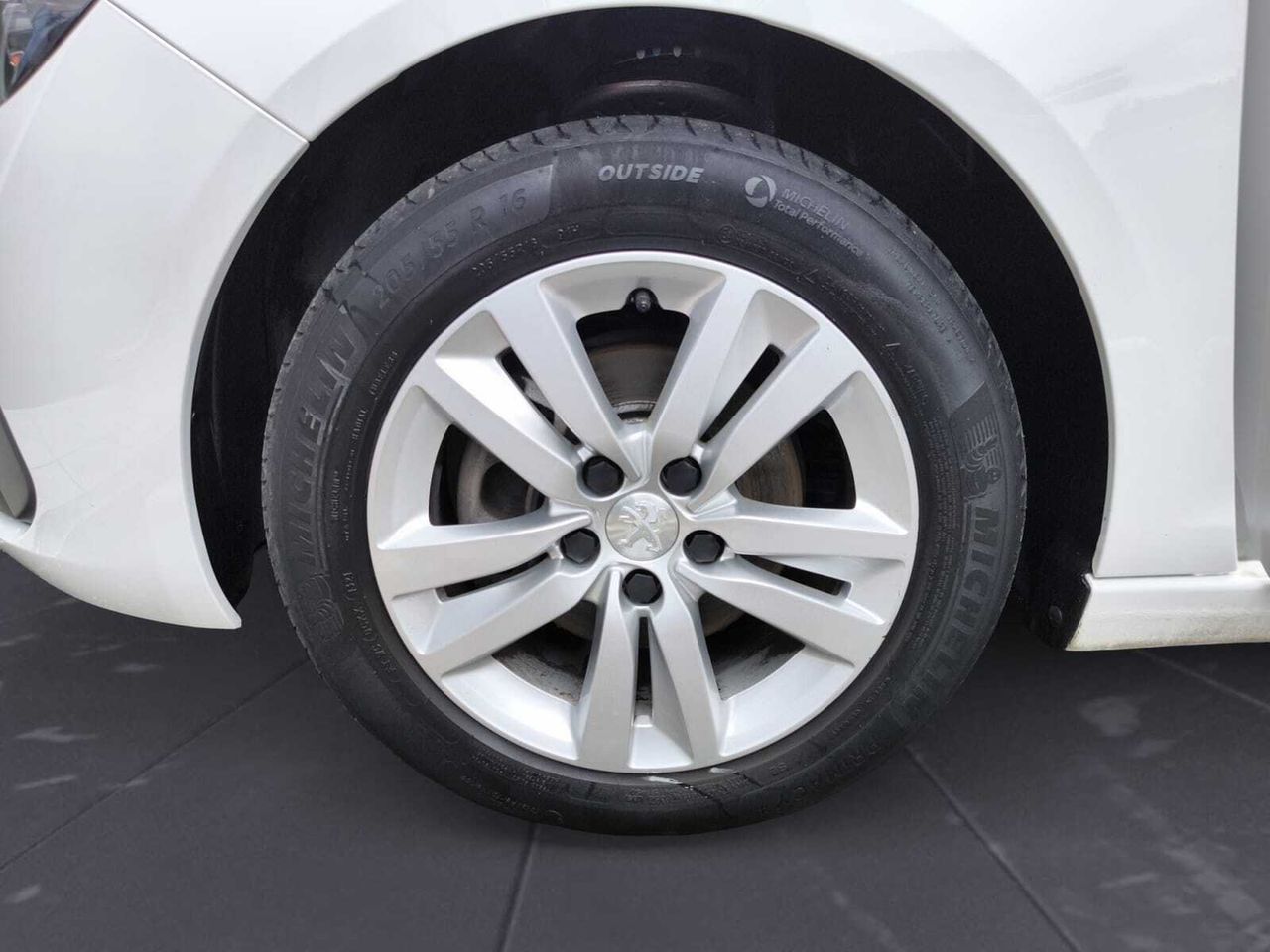 Peugeot 308 ACTIVE PACK BLUE HDI 100 CV  - Foto 2