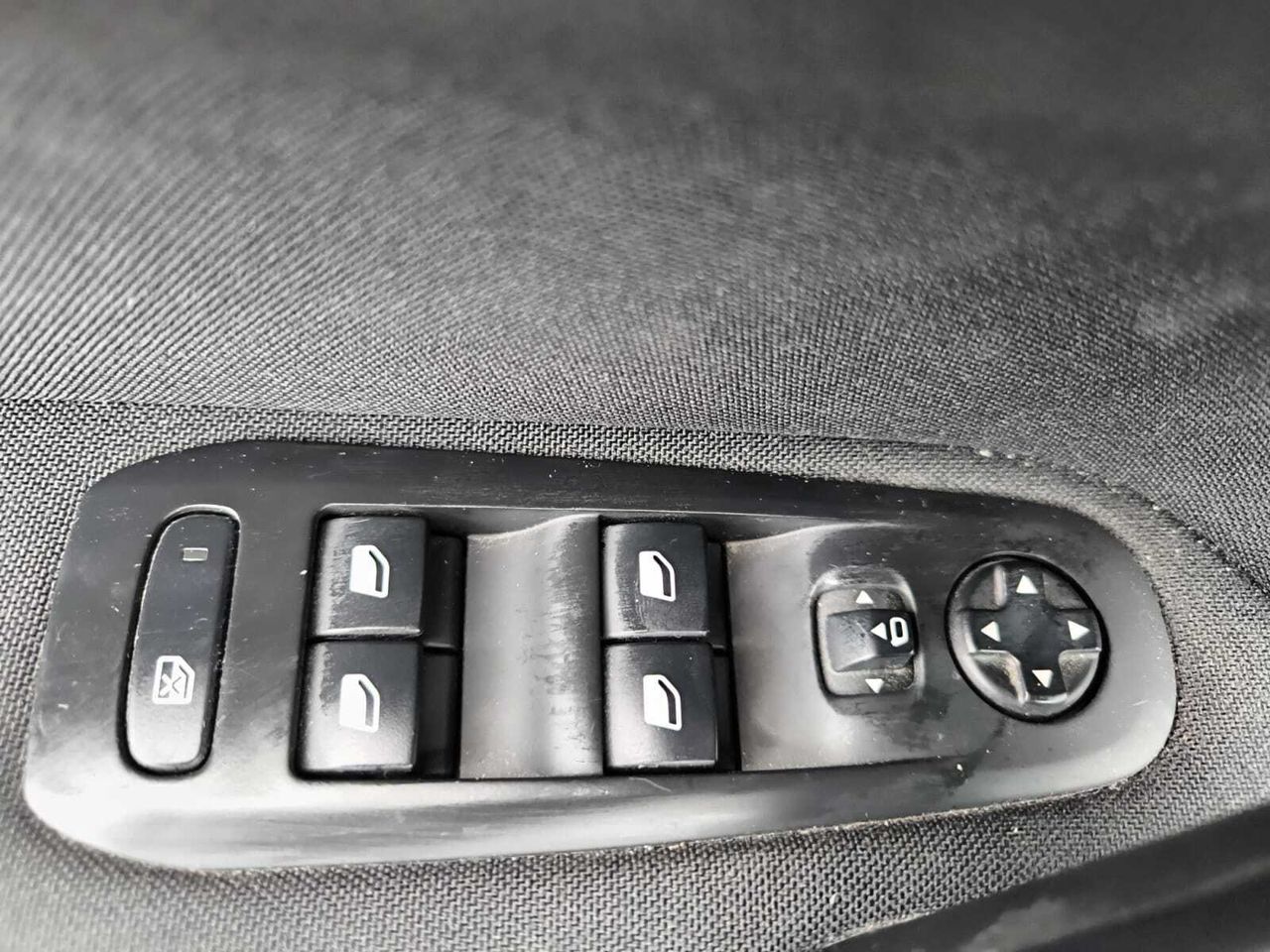 Peugeot 308 ACTIVE PACK BLUE HDI 100 CV  - Foto 2