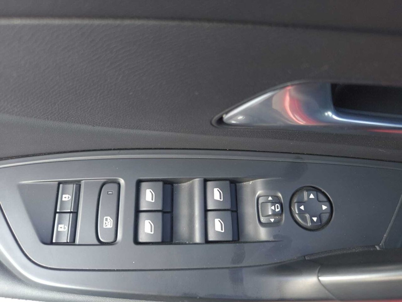 Peugeot 308 SW ALLURE BLUE HDI 130 CV  EAT8  - Foto 2