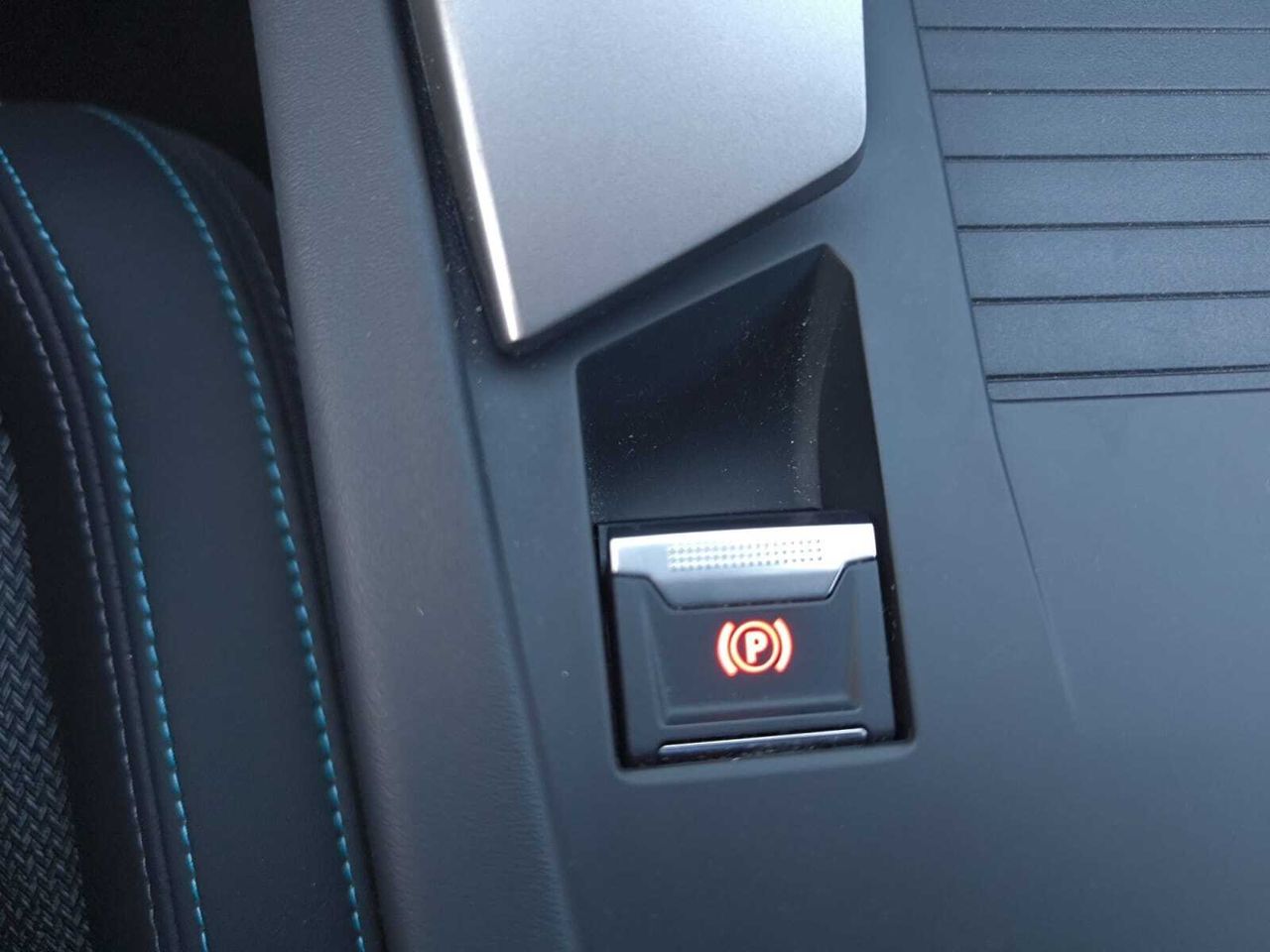 Peugeot 308 SW ALLURE BLUE HDI 130 CV  EAT8  - Foto 2