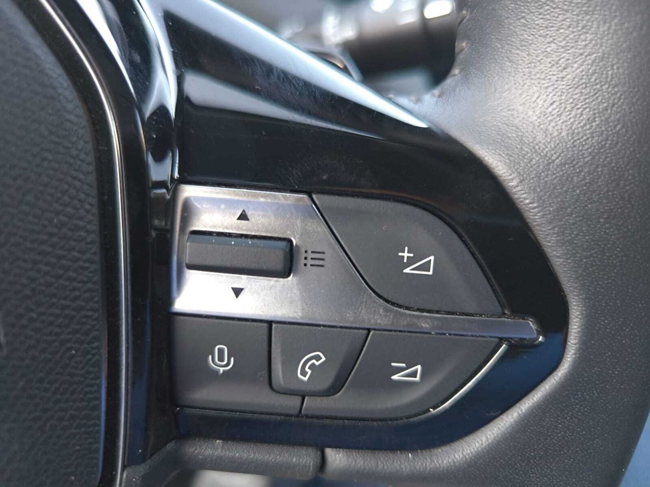 Peugeot 308 SW ALLURE BLUE HDI 130 CV  EAT8  - Foto 2