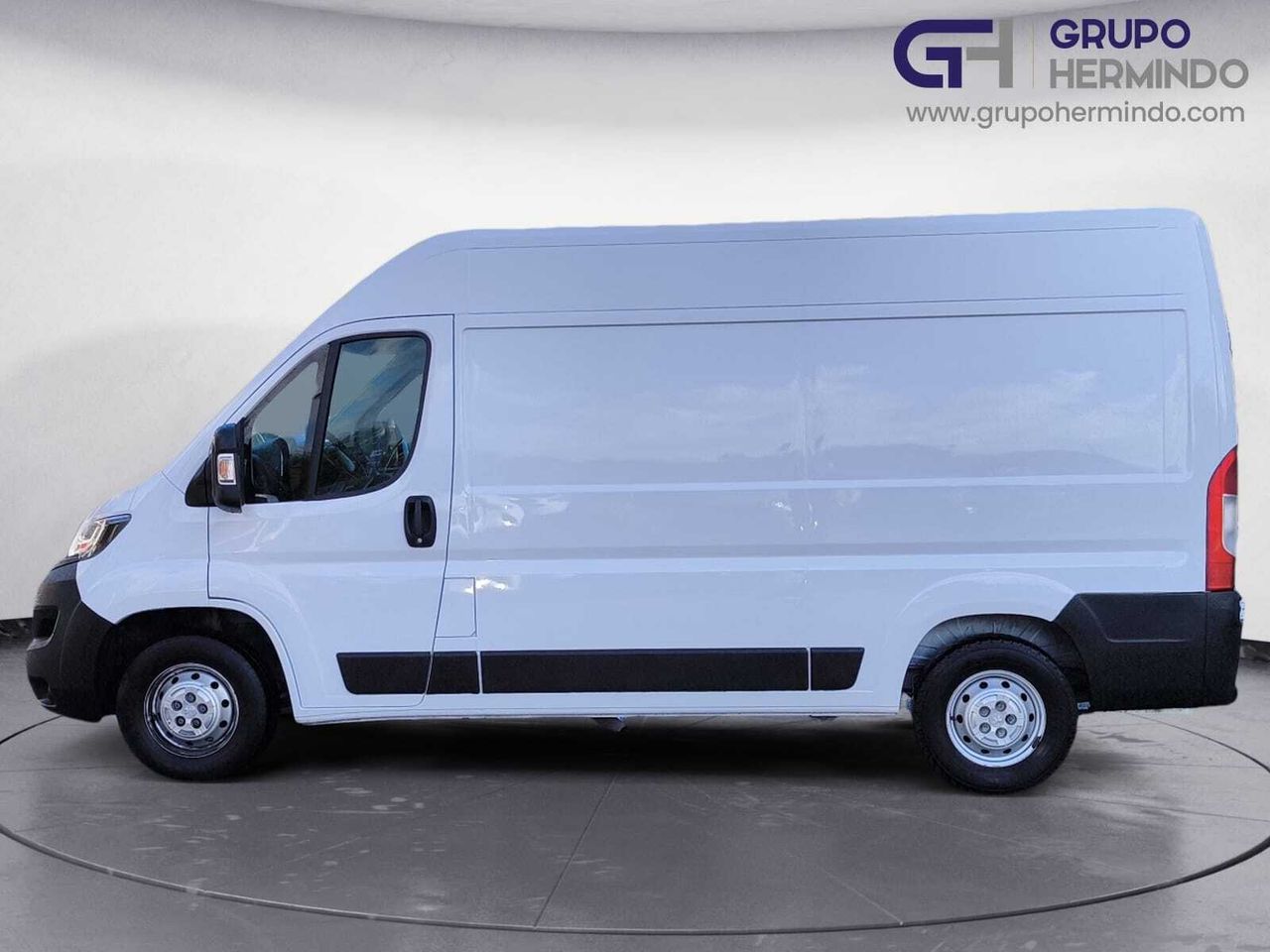 Peugeot Boxer FG 335 L2 H2 BLUE HDI 130 CV  - Foto 2