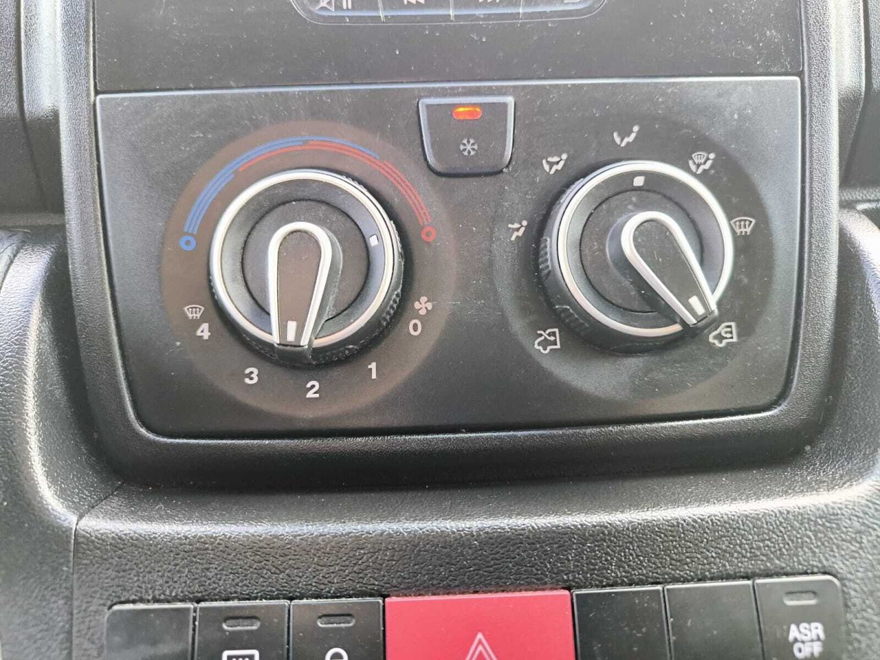 Peugeot Boxer FG 335 L2 H2 BLUE HDI 130 CV  - Foto 2