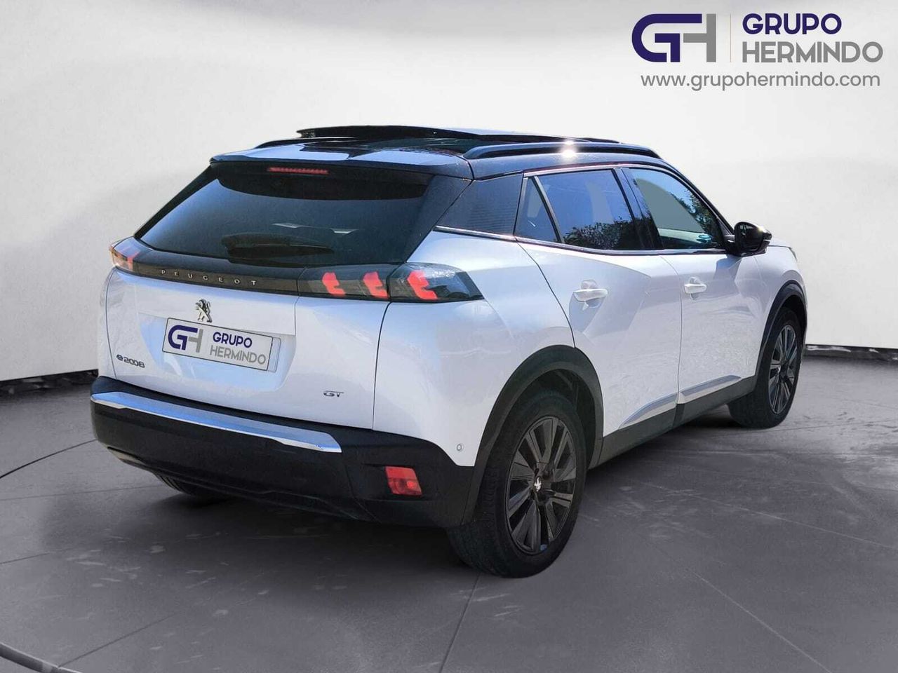 Peugeot e-2008 GT ELECTRICO 136 CV  - Foto 2