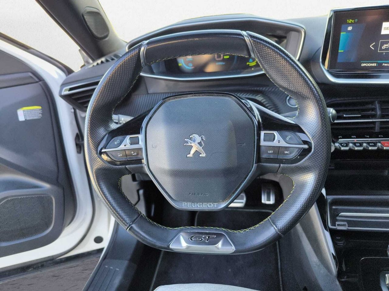 Peugeot e-2008 GT ELECTRICO 136 CV  - Foto 2