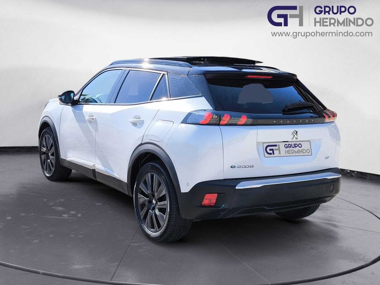 Peugeot e-2008 GT ELECTRICO 136 CV  - Foto 2