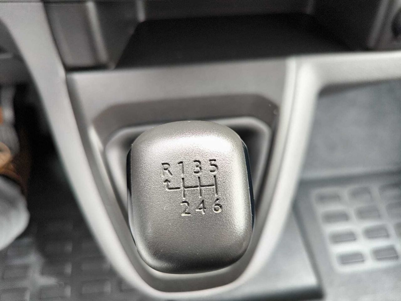 Peugeot Expert COMBI BLUE HDI 120 CV LONG 8 PLAZAS  - Foto 2