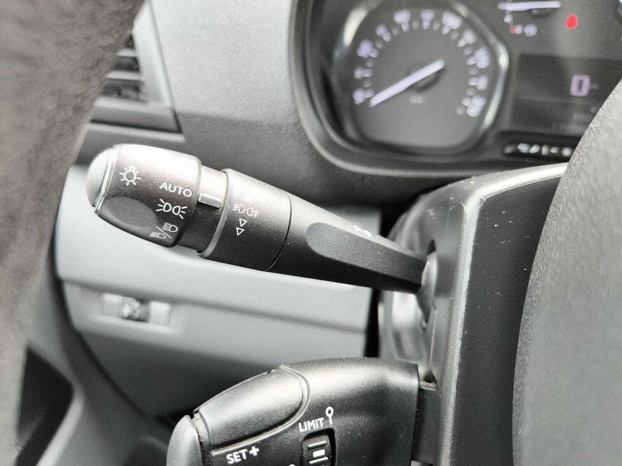 Peugeot Expert COMBI BLUE HDI 120 CV LONG 8 PLAZAS  - Foto 2