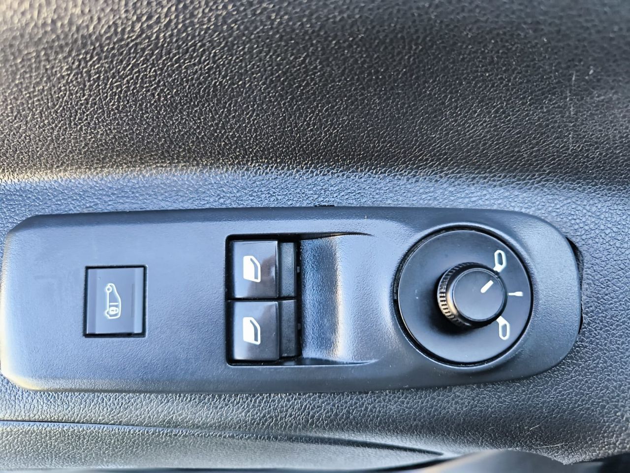 Peugeot Partner FG PRO STANDARD 600 KG BLUE HDI 75 CV  - Foto 2