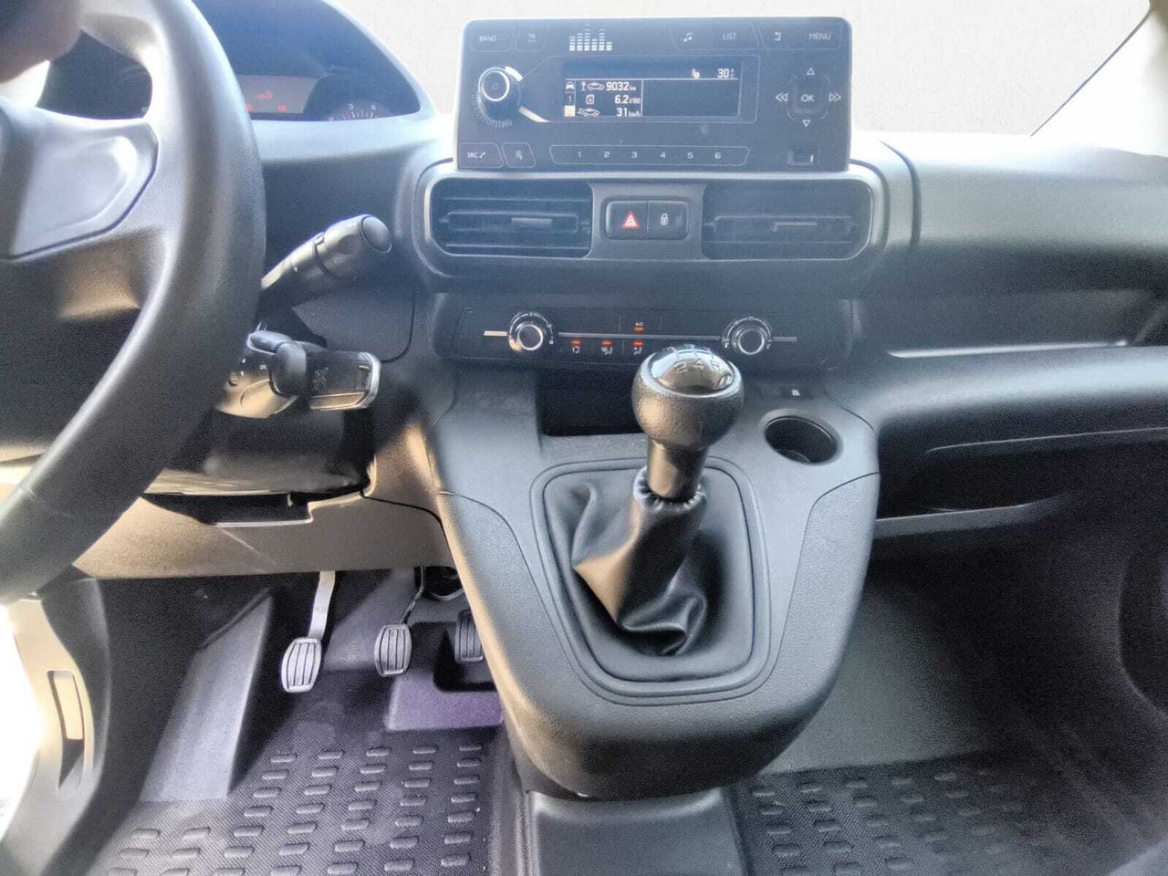 Peugeot Partner FG PRO STANDARD 600 KG BLUE HDI 75 CV  - Foto 2