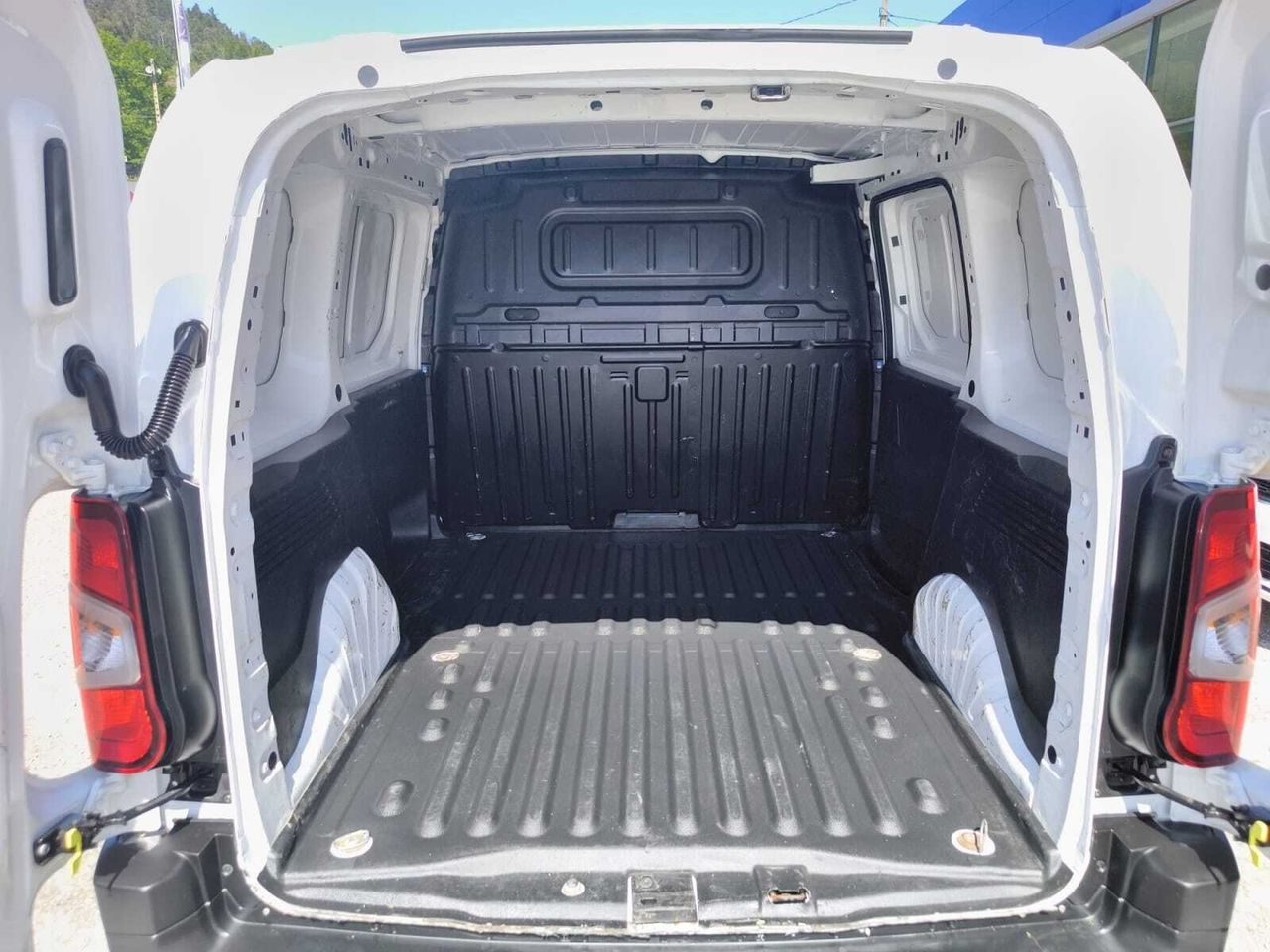 Peugeot Partner FG PRO STANDARD 600 KG BLUE HDI 75 CV  - Foto 2