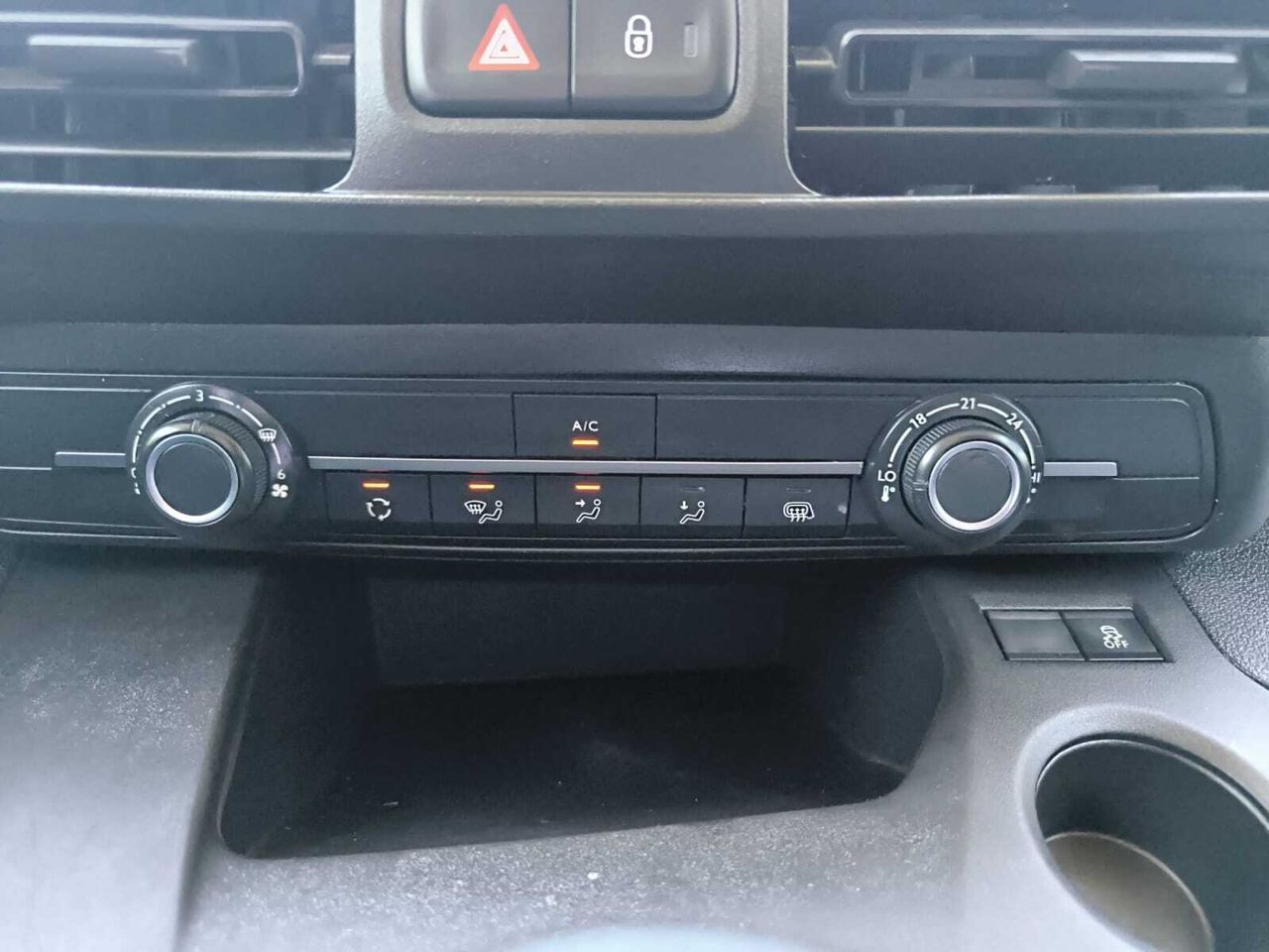 Peugeot Partner FG PRO STANDARD 600 KG BLUE HDI 75 CV  - Foto 2