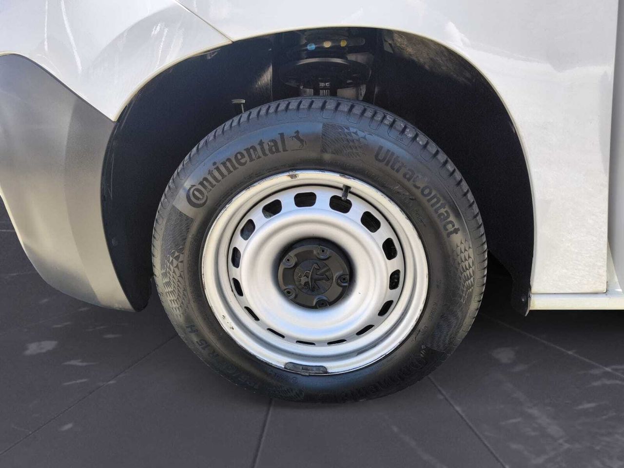 Peugeot Partner FG PRO STANDARD 600 KG BLUE HDI 75 CV  - Foto 2