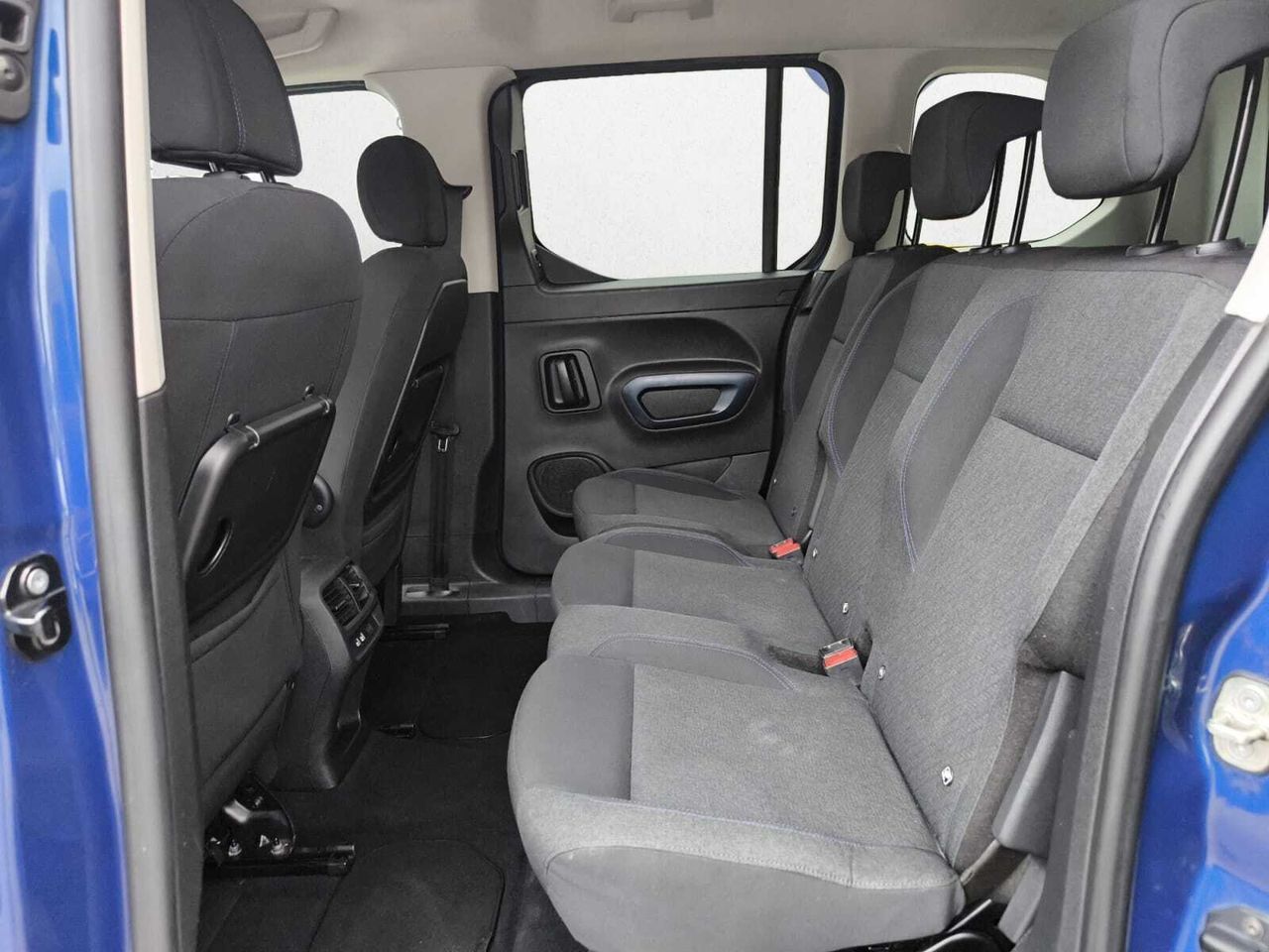 Peugeot Rifter ALLURE BLUE HDI 100 CV STANDARD  - Foto 2